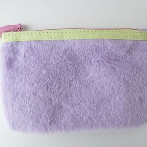 5/$20 NWOT Ipsy‎ Glam Bag January 2023 Purple Fuzzy Faux Fur Makeup Bag